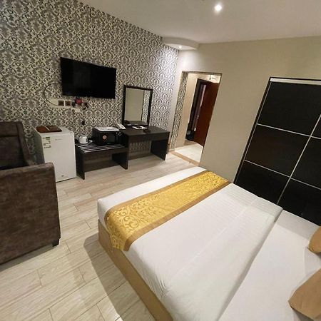 Nourth House Aparthotel Эль-Курайят Экстерьер фото